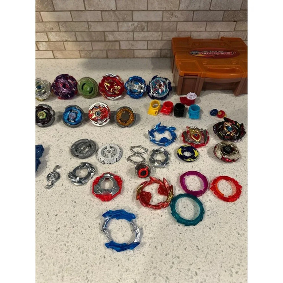 Beyblade bundle (g7) - Picture 3 of 4